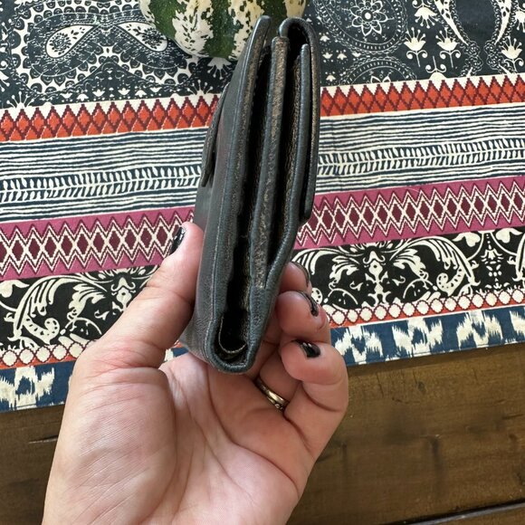 Salvatore Ferragamo Silver Navy Ombre Vintage Compact Wallet - Picture 6 of 10